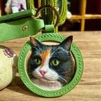 Handmade Leather Pet Portrait Keychain – Custom Dog or Cat Face Charm - lumipup